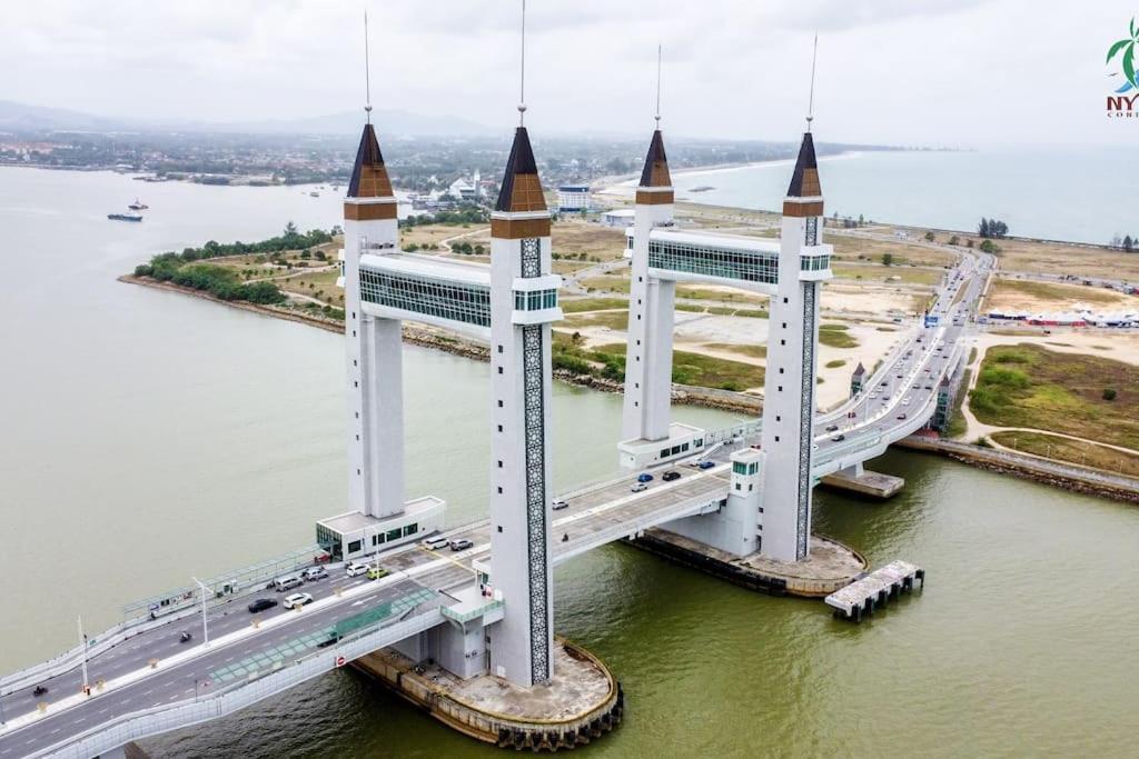 New Drawbridge Condo With Seaview And Pool Kuala Terengganu Exterior foto